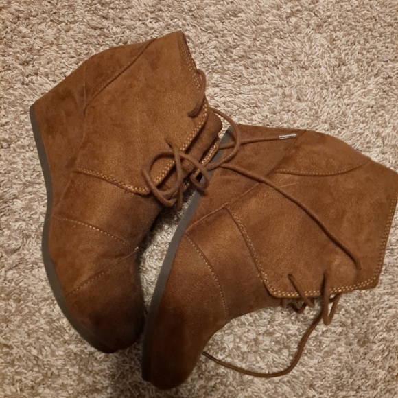 Unr8ted Lace up booties - Picture 4 of 4